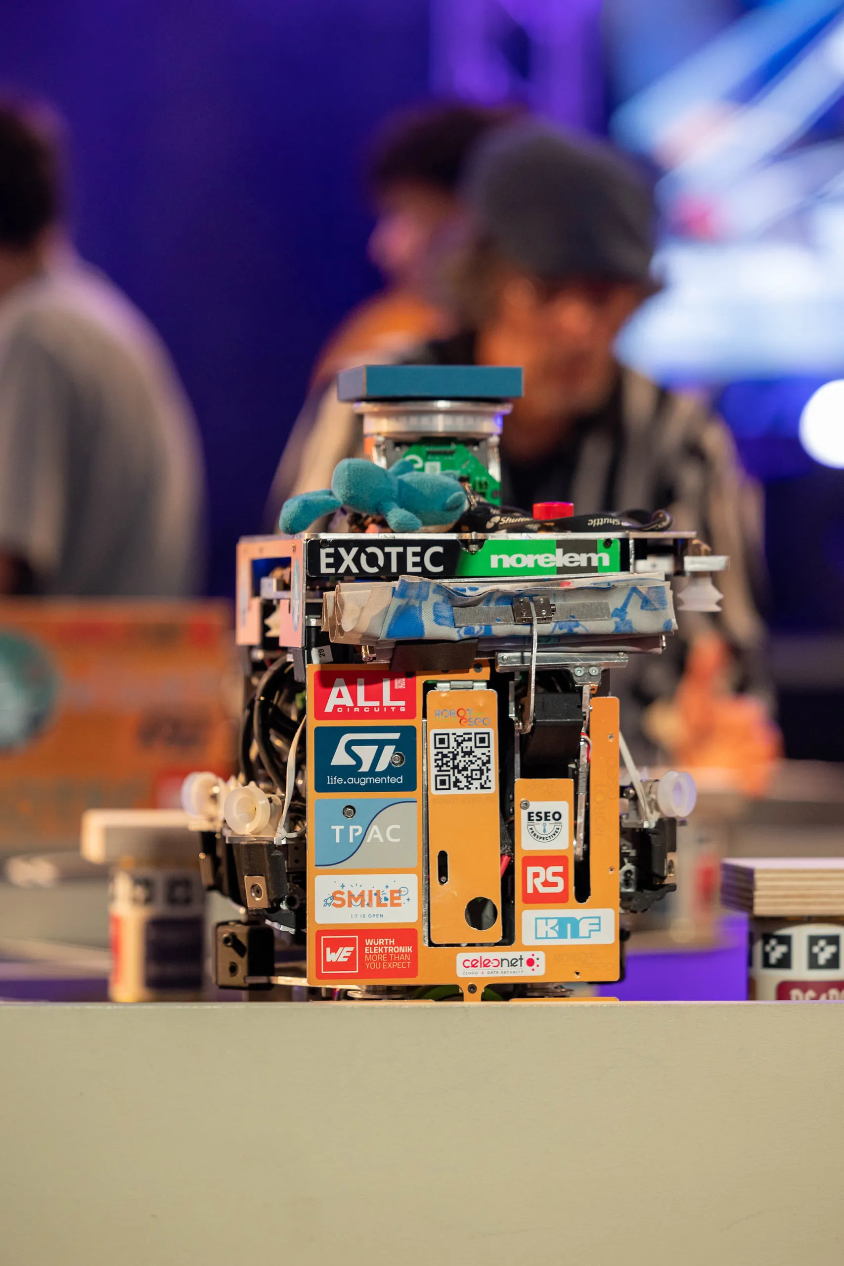 Daft, P, U, N et K, les robots de la saison 2024-2025 (autre vue)